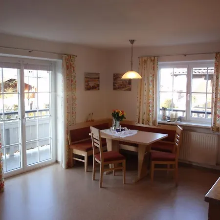 Appartmenthaus Aschaber 아파트 베스텐도르프